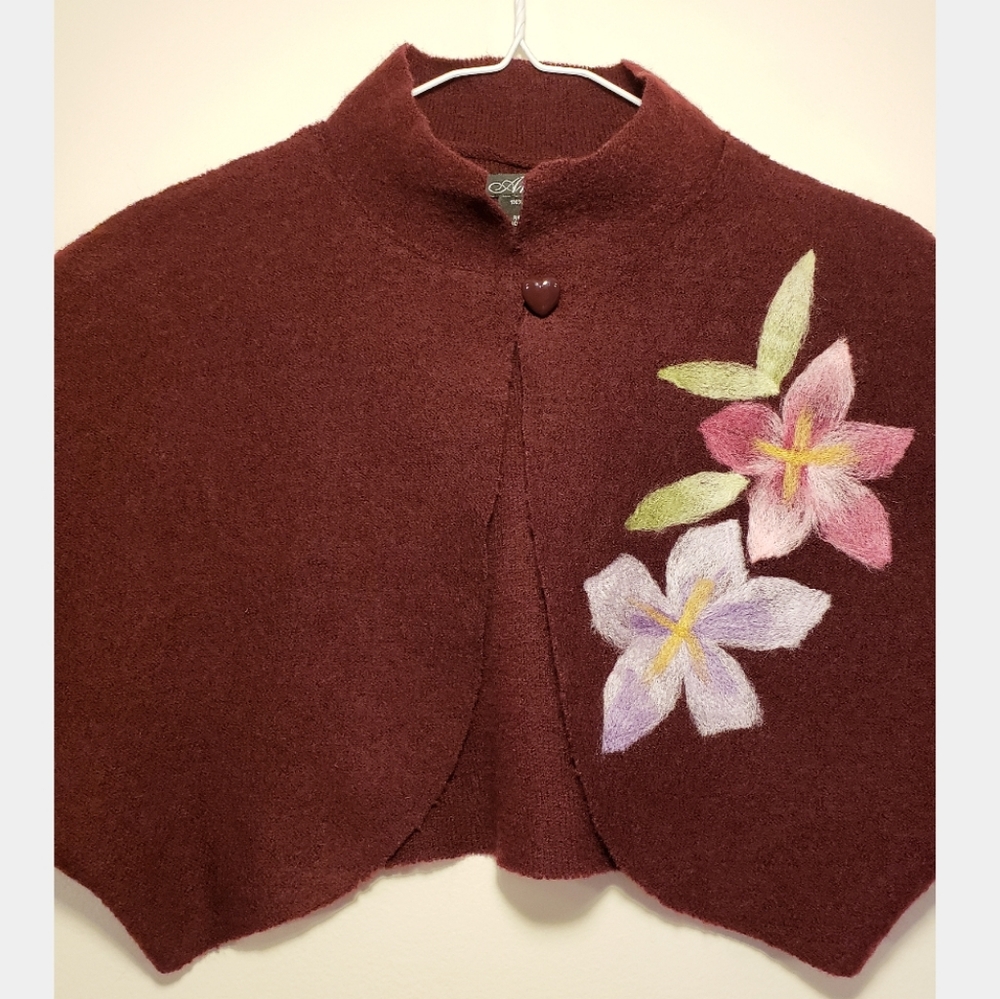 Amore Floral Wool Cropped Shrug Cardigan
